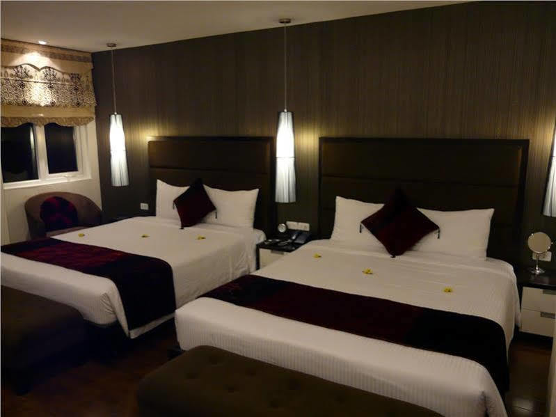 Hotel Orchid Коччи Экстерьер фото